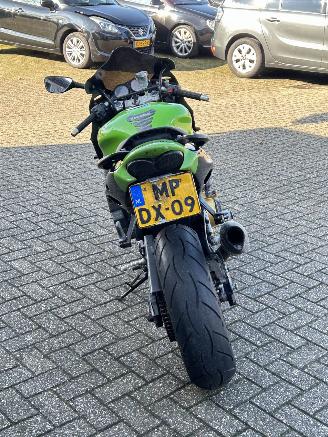 Kawasaki Ninja ZX - 9R  picture 4
