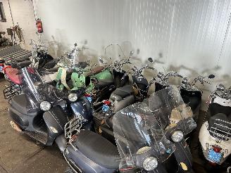 Overige  Partij 58 scooters picture 9