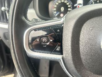Volvo V-90 2.0 T4 Momentum Automaat picture 20