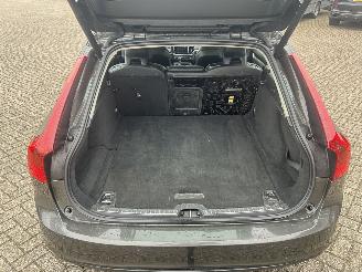 Volvo V-90 2.0 T4 Momentum Automaat picture 14