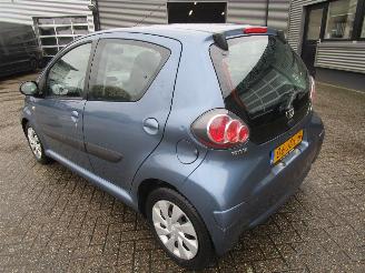 Toyota Aygo 1.0-12V Comfort 5drs picture 2
