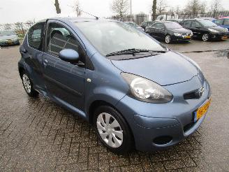 Toyota Aygo 1.0-12V Comfort 5drs picture 7