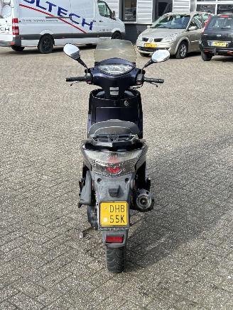 Kymco  People S picture 4
