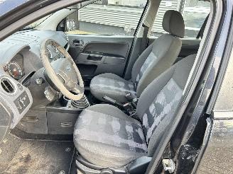 Ford Fusion 1.4-16V Champion picture 10