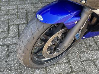 Yamaha YZF - R6  picture 10