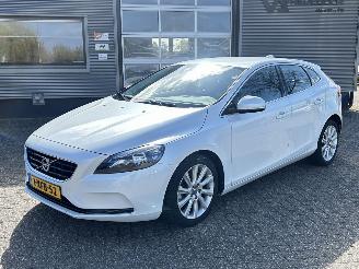 Voiture accidenté Volvo V-40 1.6 T2 Summum 2014/7