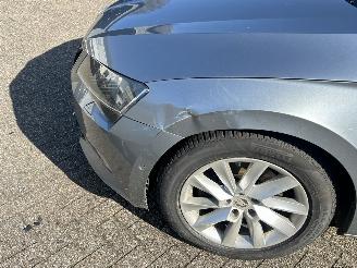 Skoda Superb Combi 2.0 TDI Style Business picture 34