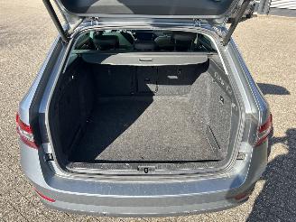 Skoda Superb Combi 2.0 TDI Style Business picture 14