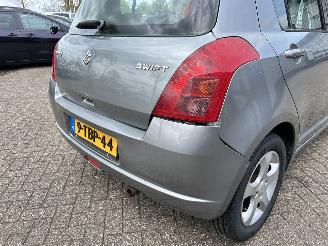 Suzuki Swift 1.3 GLS picture 25