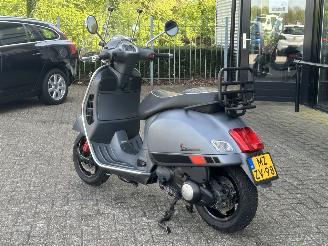 Vespa  GTS 300 Super Sport picture 3