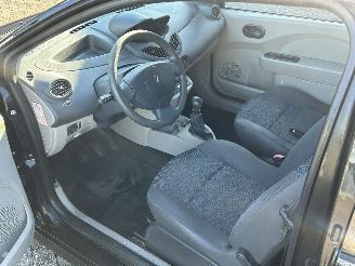 Renault Twingo 1.2 Night & Day picture 9