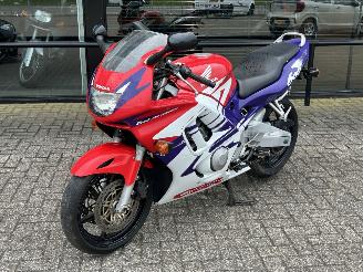 krockskadad bil motor Honda CBR 600 F 1998/3