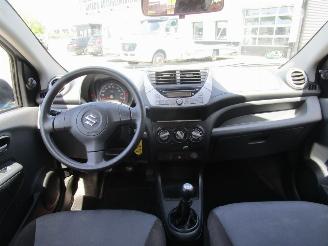 Suzuki Alto 1.0 Celebration picture 11