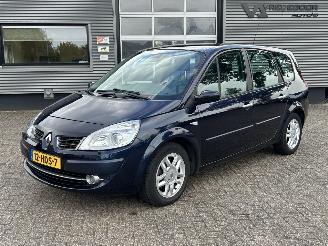 uszkodzony samochody osobowe Renault Grand-scenic 2.0-16V Tech Line 2008/10