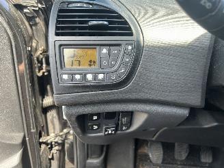 Citroën C4 PICASSO 1.8-16V Ambiance 7p. picture 20