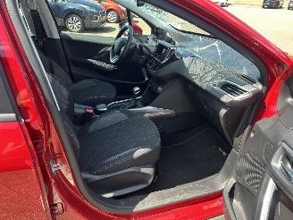 Peugeot 2008 1.2 PureTech Blue Lion picture 14