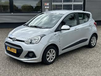 Damaged car Hyundai I-10 1.0i i-Motion Comfort 2015/5