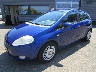 Coche accidentado Fiat Grande Punto 1.4-16V Dynamic 5drs 2007/2