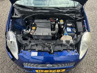 Fiat Grande Punto 1.4-16V Dynamic 5drs picture 31