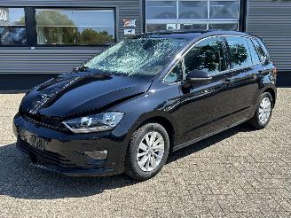 Schadeauto Volkswagen Golf Sportsvan 1.2 TSI Comfortline 2015/10