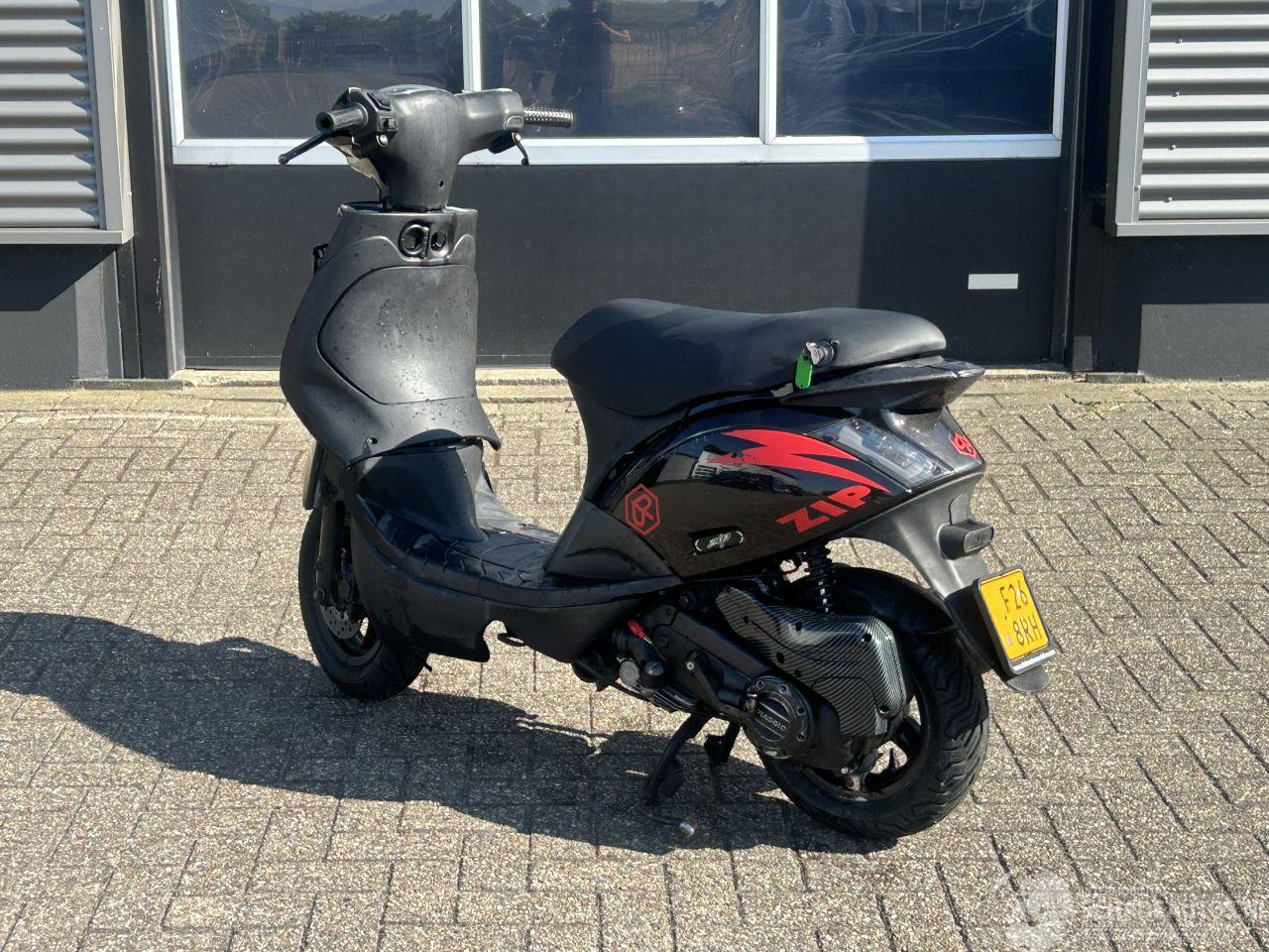 Piaggio  Zip 50 4T