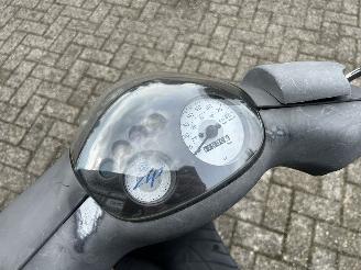 Piaggio  Zip 50 4T picture 12