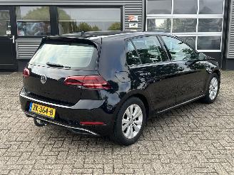 damaged passenger cars Volkswagen Golf 1.5 TSI Comfortline Business 2019/6