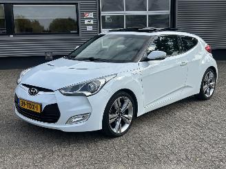 Vaurioauto  passenger cars Hyundai Veloster 1.6 GDI i-Catcher 2012/1