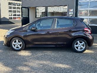 Peugeot 208 1.4 e-HDi Active Automaat 1e eigenaar picture 2