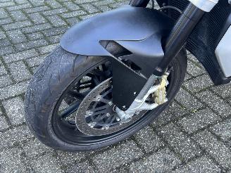 MV Agusta  800 Brutale Italia picture 10