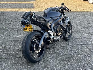 Suzuki GSX-R750  picture 3