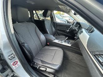 BMW 3-serie 318D Touring High Executive Automaat picture 13
