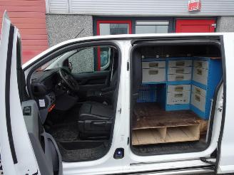Peugeot Expert 2.0 BlueHDI 120 Long Premium inrichting 2 x schuifdeur picture 5