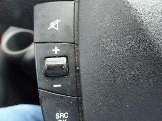 Iveco Daily 35S15V 2.3 352 H2 L 32zits airco 3500kg ahk picture 14