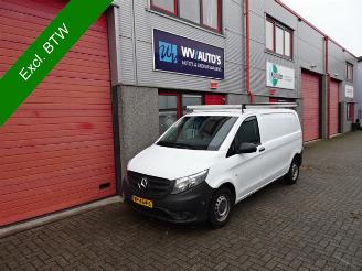 voitures fourgonnettes/vécules utilitaires Mercedes Vito 109 CDI 165501 km airco imperiaal 2015/8