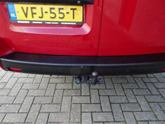 Peugeot Expert 231L 2.0 BlueHDI 180 DC Premium 180 PK LEER picture 28