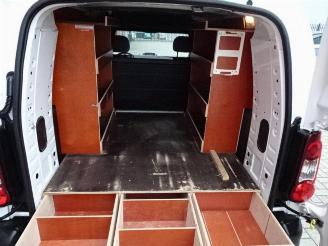 Peugeot Partner 122 1.6 HDi 90 L2 XR maxi met inrichting imperiaal picture 9