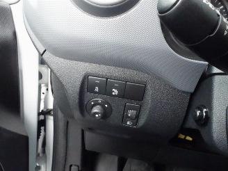 Peugeot Partner 120 1.6 BlueHDi 75 L1 Première navi airco picture 23