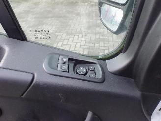 Renault Master T35 2.3 dCi 135 L2H2 Comfort 117276 km ! met inrichting picture 22