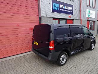 Mercedes Vito 109 CDI Functional airco rijdbare schade picture 3
