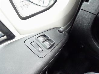 Peugeot Boxer 330 2.2 HDI L2H1 XT 3 zits airco picture 18