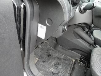 Ford Transit Courier 1.5 TDCI Ambiente AIRCO RIJDBARE SCHADE picture 25