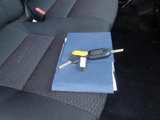 Peugeot Boxer 335 2.2 BlueHDi 140 L2H2 Premium LET OP 1 E VERSNELING STUK WEL GEWOON RIJDBAAR !!!!!! picture 28