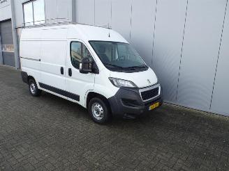 Peugeot Boxer 335 2.2 BlueHDi 140 L2H2 Premium LET OP 1 E VERSNELING STUK WEL GEWOON RIJDBAAR !!!!!! picture 4