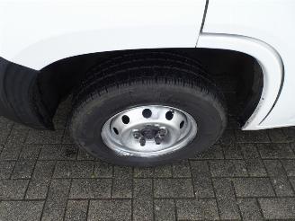 Peugeot Boxer 335 2.2 BlueHDi 140 L2H2 Premium LET OP 1 E VERSNELING STUK WEL GEWOON RIJDBAAR !!!!!! picture 33