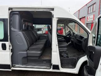 Peugeot Boxer 335 2.2 BlueHDi 140 L3H2 Premium DC 5 zitplaatsen picture 3
