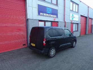 Peugeot Partner 1.5 BlueHDI Premium navi airco schuifdeur motor rookt !!!!!!!!!!! picture 3