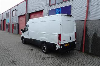 Iveco Daily 35S16V 2.3 35 2h l 3 3 zits automaat nl auto !!!!!!!! picture 2