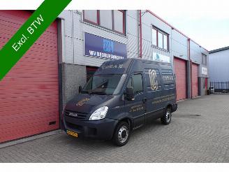 voitures fourgonnettes/vécules utilitaires Iveco Daily 29 L 12V 300 H2 L1 2009/6