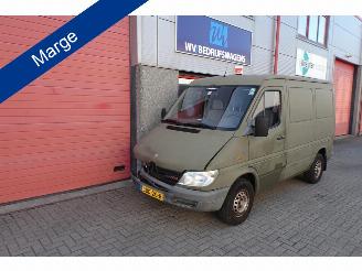 krockskadad bil camper Mercedes  SPRINTER 208 CDI sprinter met camper kenteken marge 2000/6